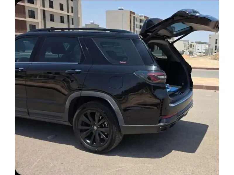 شانجان CS95 2025 Royal Black Edition  9