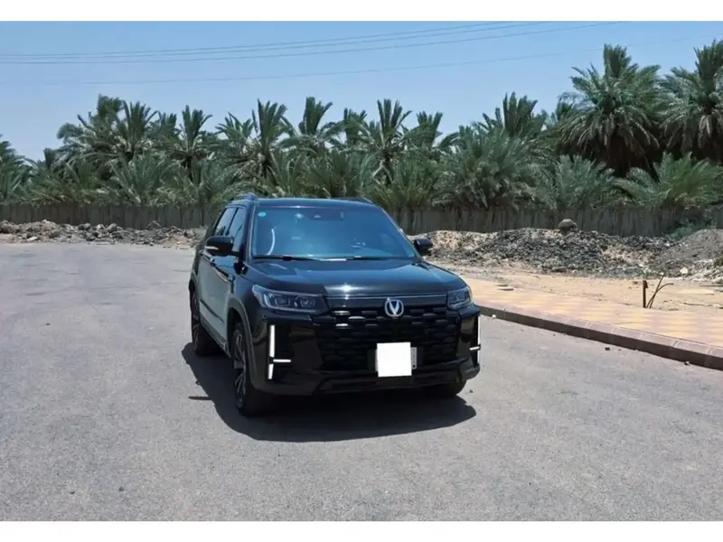 شانجان CS95 2025 Royal Black Edition  4