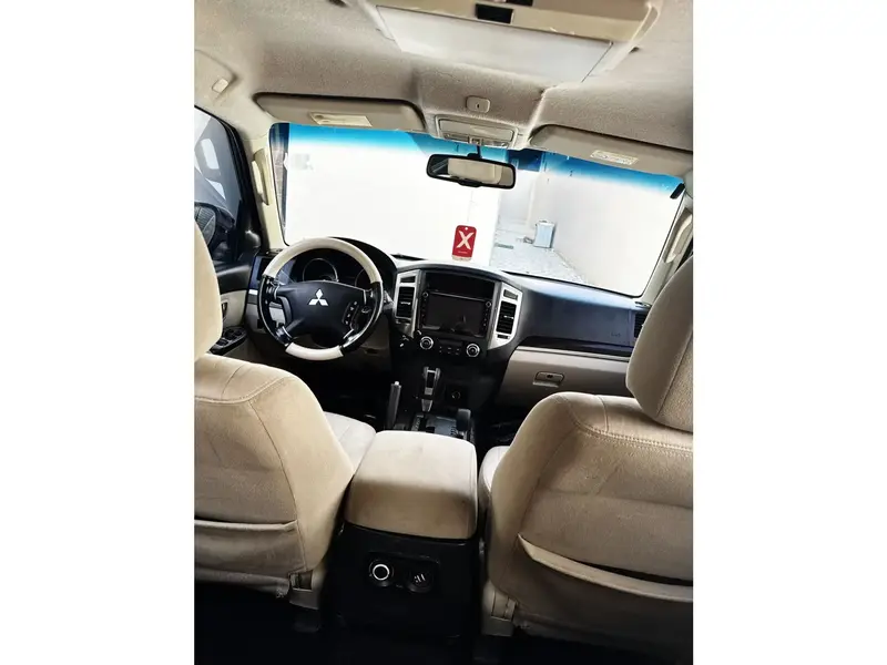 Mitsubishi Pajero 2015 7