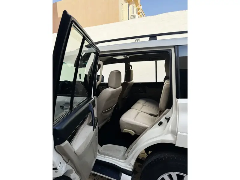 Mitsubishi Pajero 2015 3