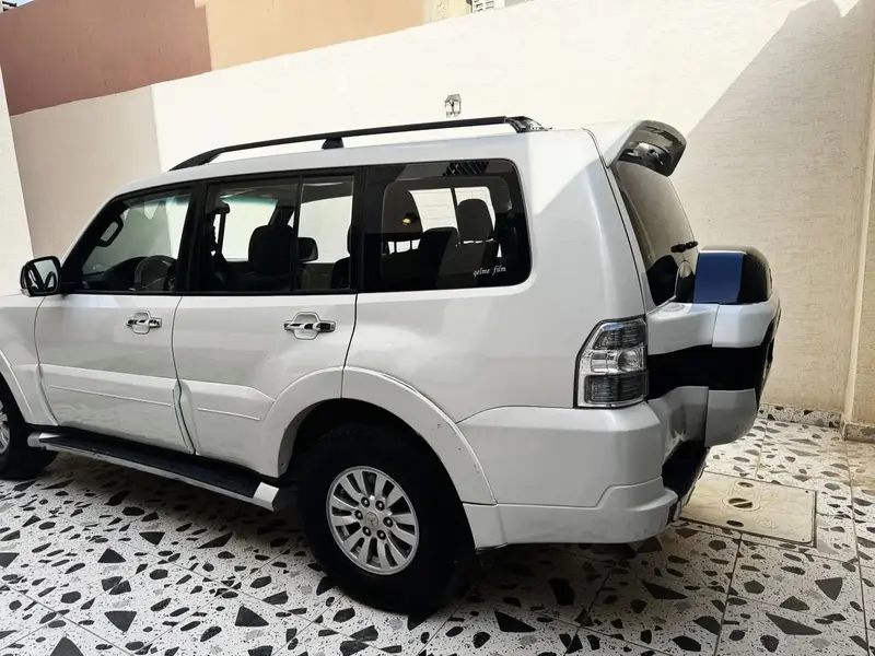 Mitsubishi Pajero 2015 5