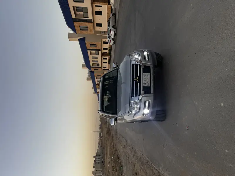 Mitsubishi Pajero 2022 9