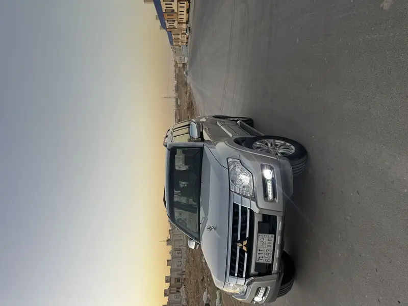 Mitsubishi Pajero 2022 7
