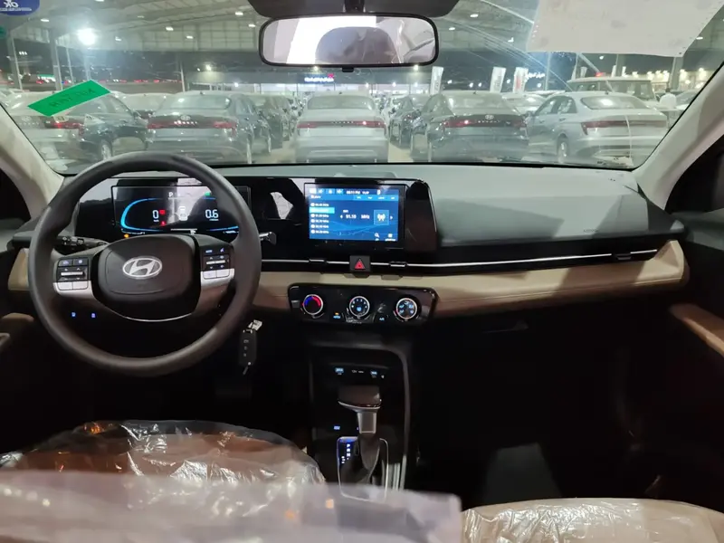 Hyundai Accent 2026 17