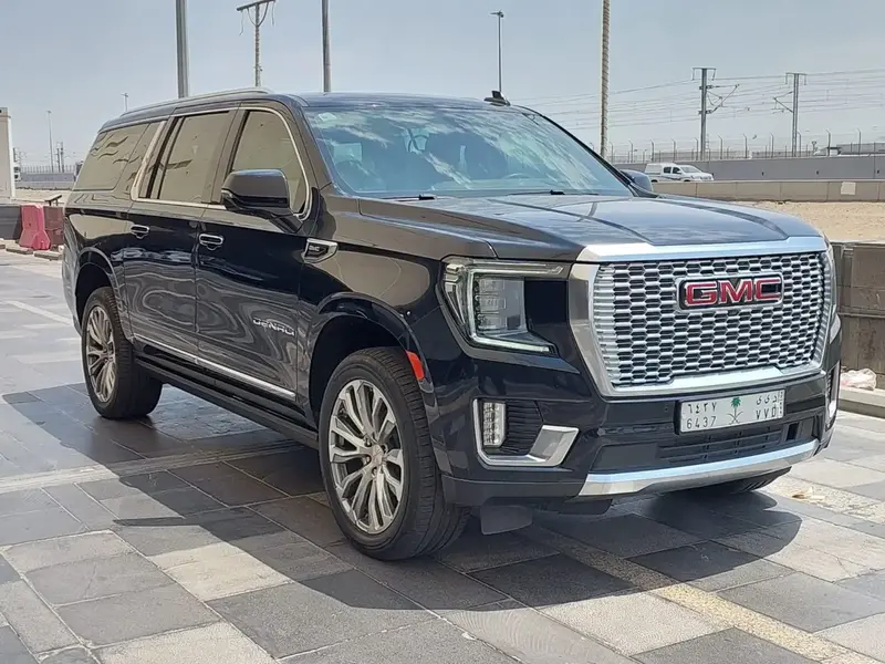 GMC Yukon XL 2021 13