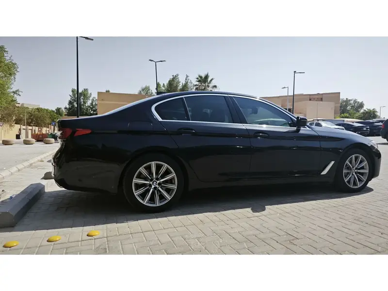بي إم دبليو الفئة الخامسة 2022 5