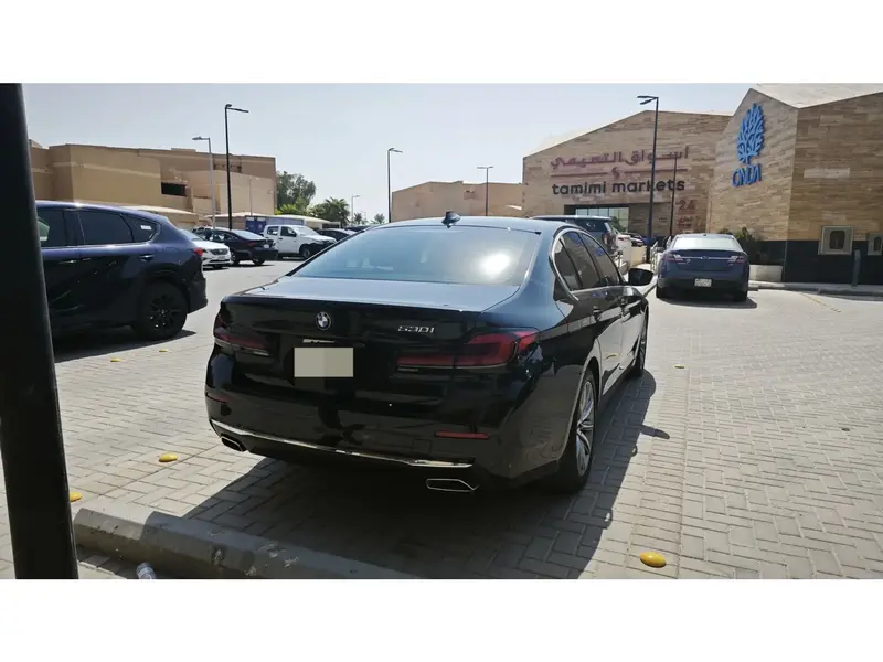 بي إم دبليو الفئة الخامسة 2022 4