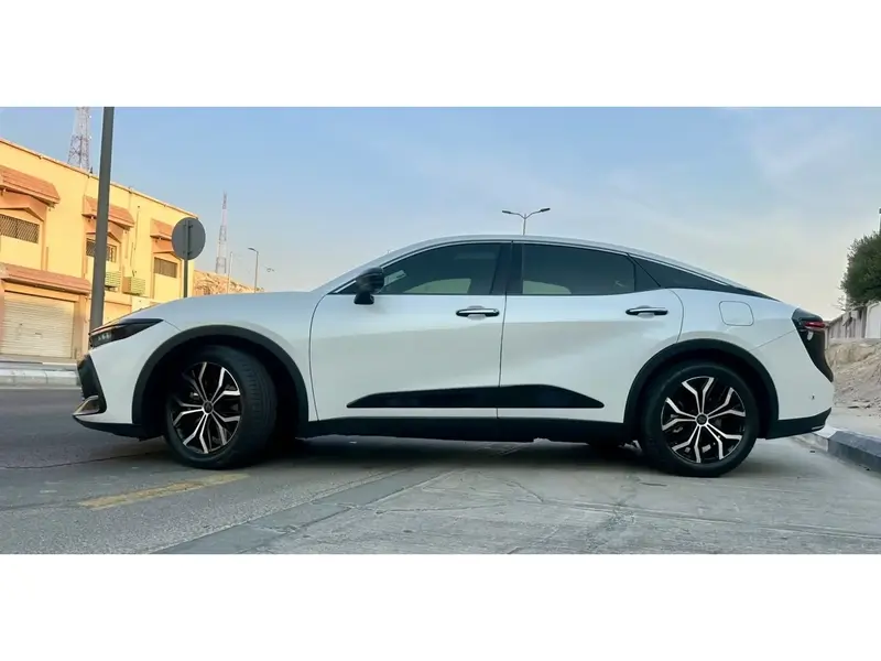 تويوتا كراون 2023 3