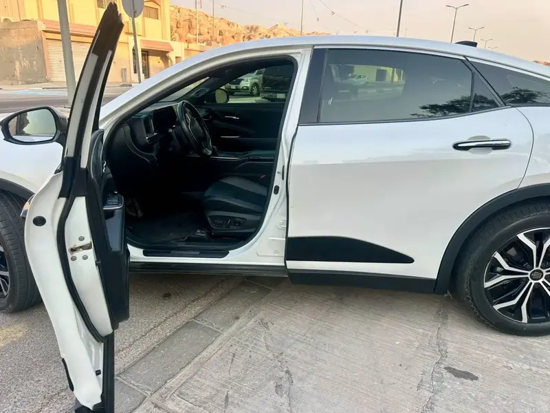 تويوتا كراون 2023 21