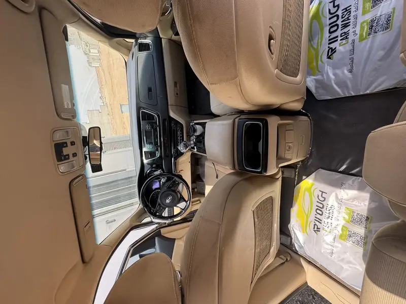 KIA Carnival 2016 2
