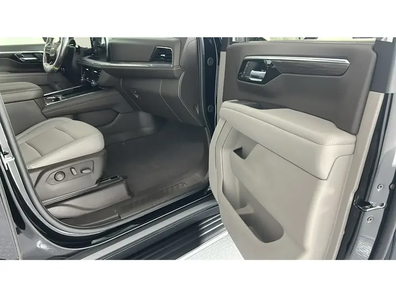 Chevrolet Tahoe LS RWD 2025 21