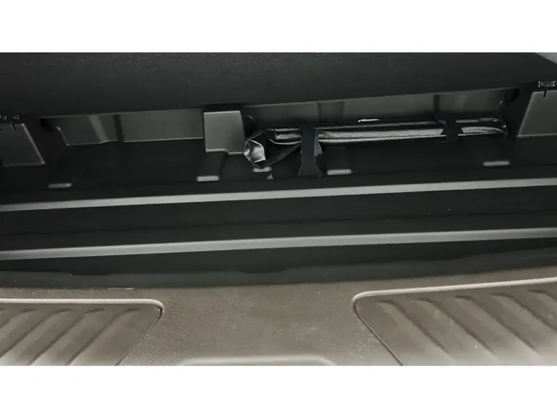 Chevrolet Tahoe LS RWD 2025 25