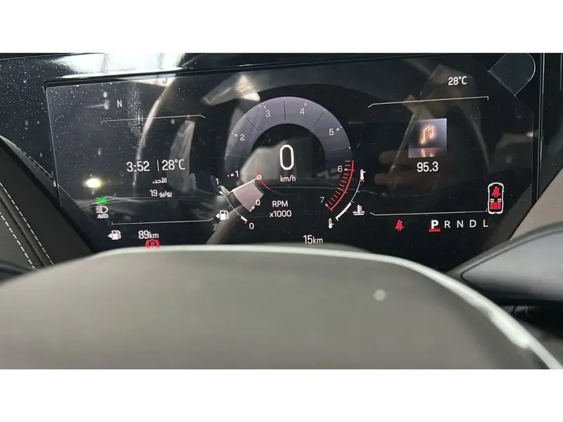 جي إم سي يوكن XL طويل اليفيشن دفع خلفي 2025 14