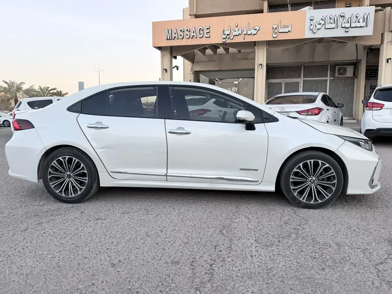 Toyota Corolla 2020 3