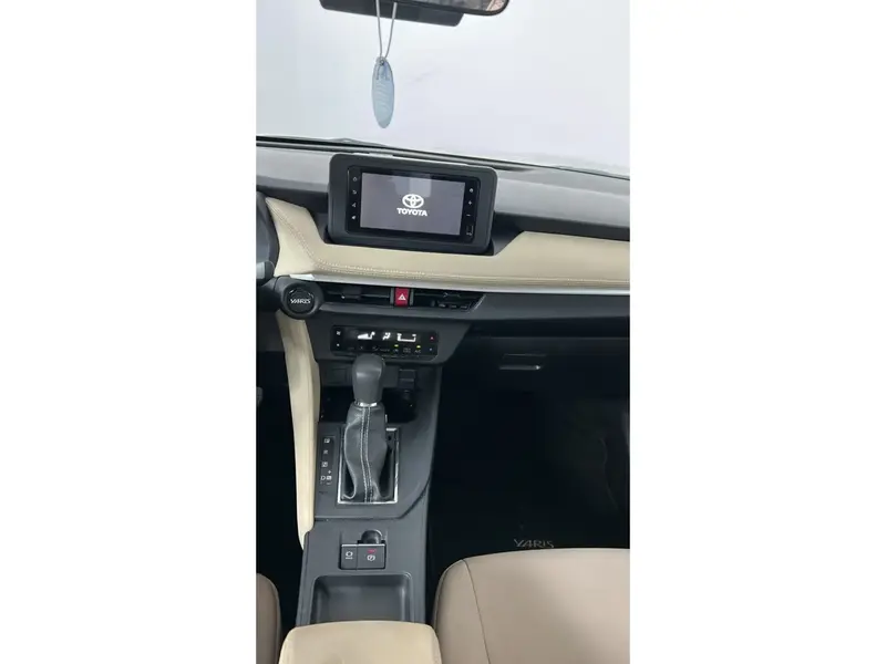 Toyota Yaris Y PLUS 1.3L 2024 27