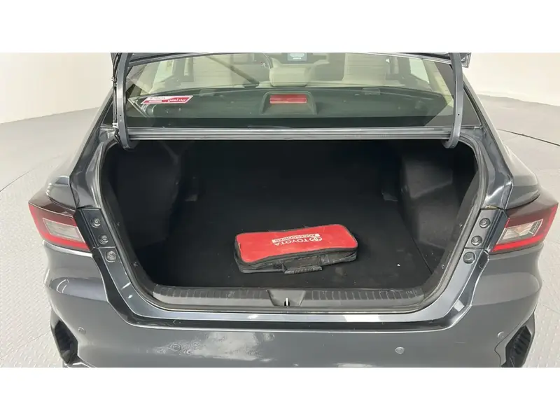 Toyota Yaris Y PLUS 1.3L 2024 29