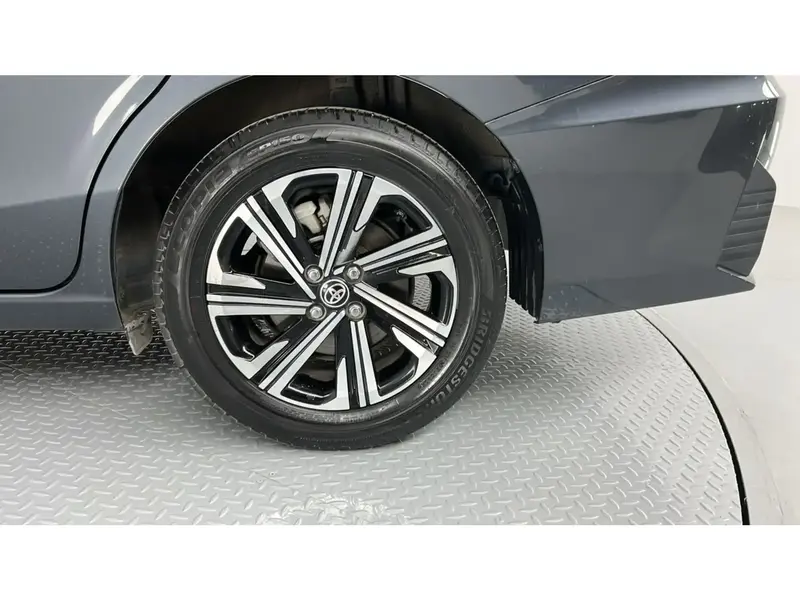 Toyota Yaris Y PLUS 1.3L 2024 31