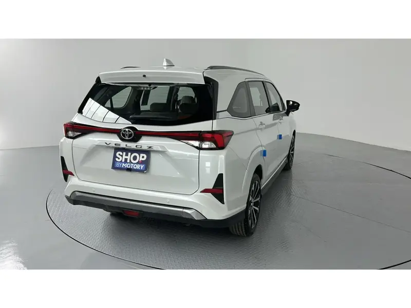 Toyota VELOZ GLX 2024 13