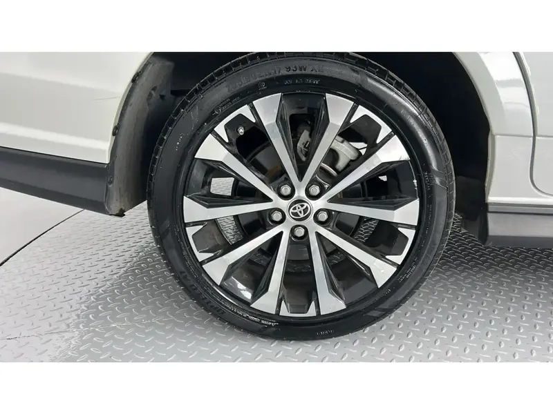 Toyota VELOZ GLX 2024 14