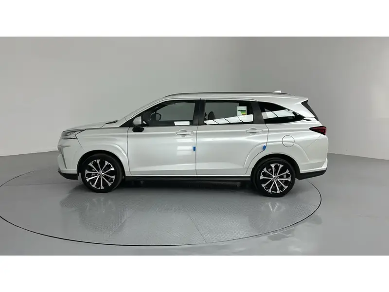 Toyota VELOZ GLX 2024 17