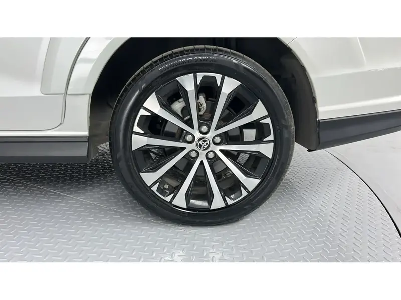 Toyota VELOZ GLX 2024 28