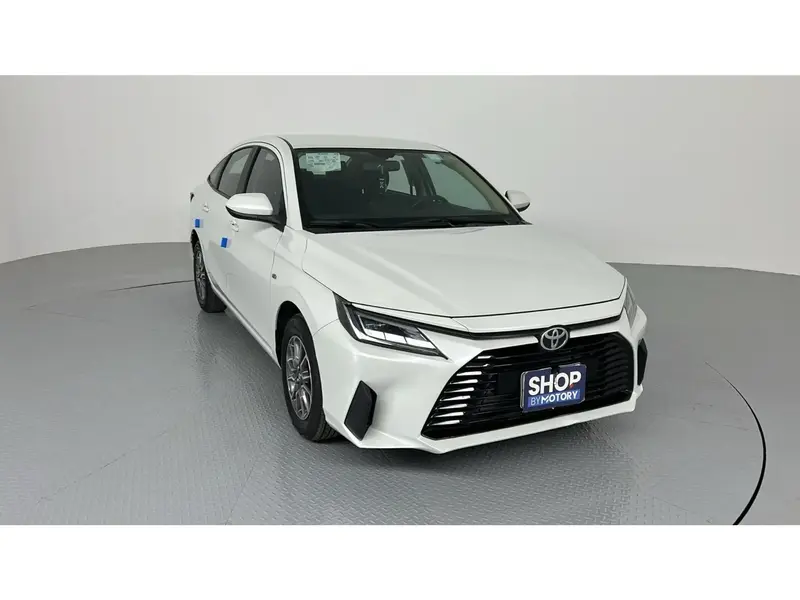 Toyota Yaris Y 2024 3