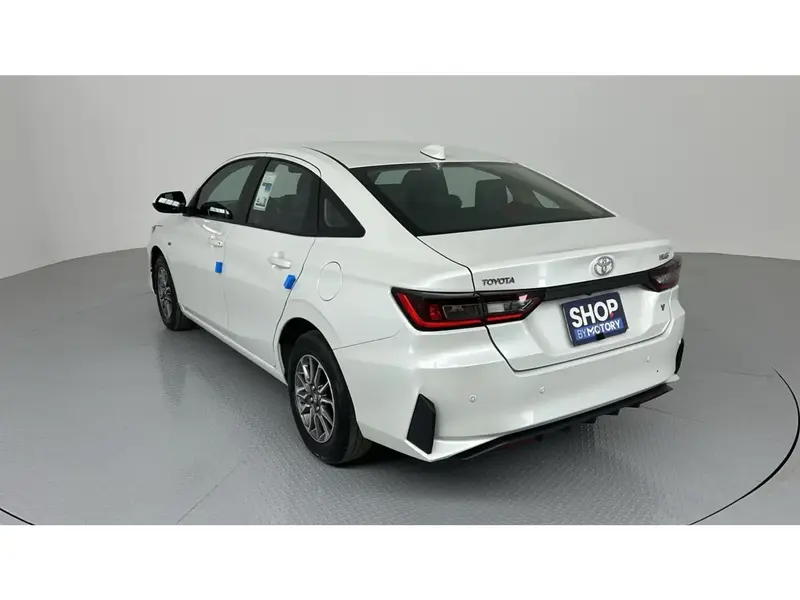 Toyota Yaris Y 2024 16