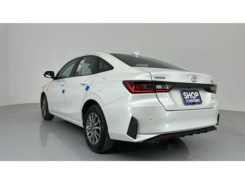 Toyota Yaris Y 2024 17