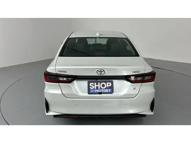 Toyota Yaris Y 2024 18