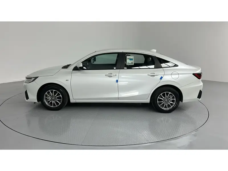 Toyota Yaris Y 2024 19