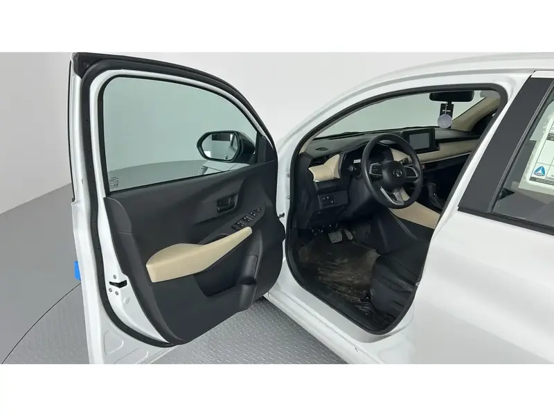Toyota Yaris Y 2024 22
