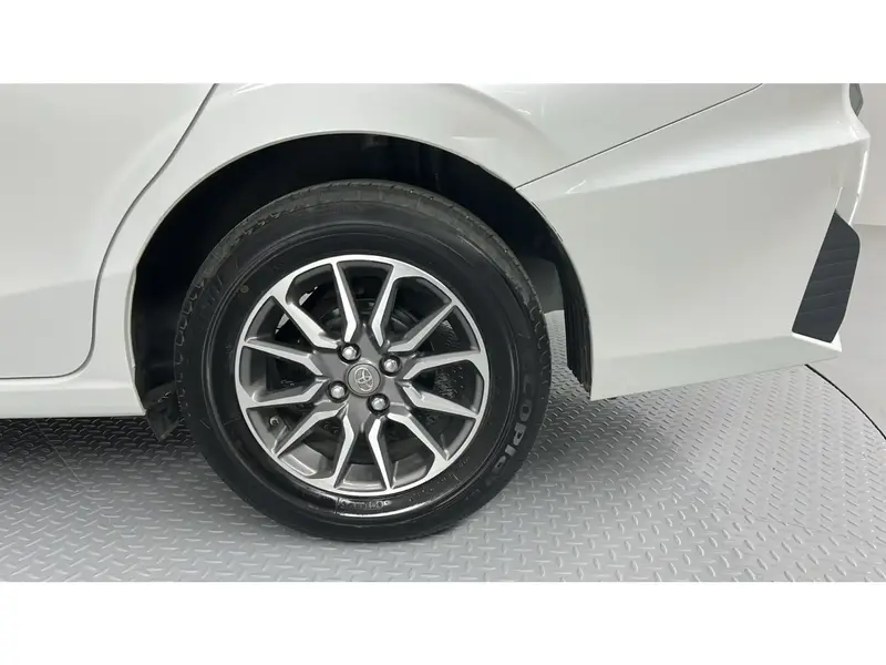 Toyota Yaris Y 2024 28
