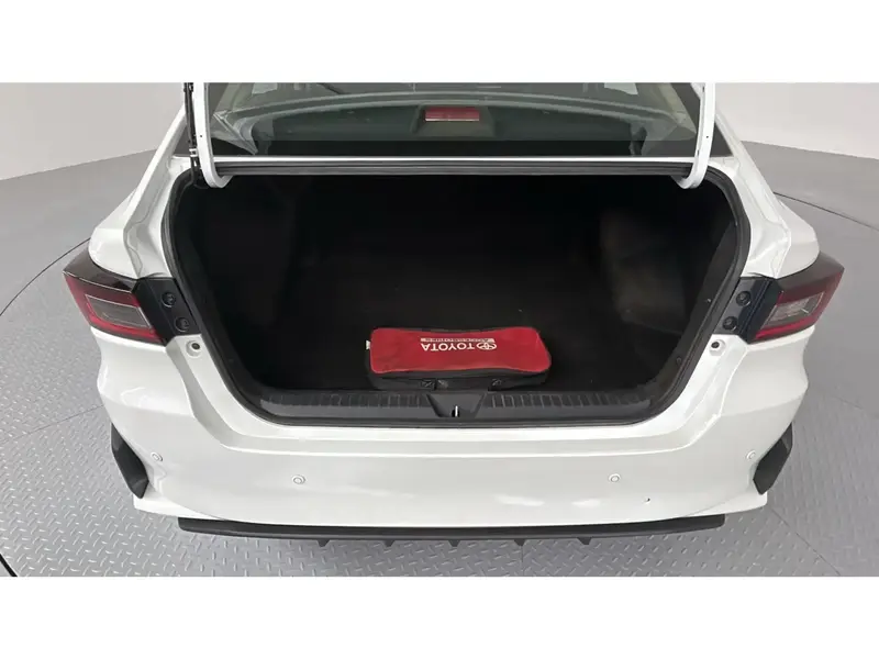 Toyota Yaris Y 2024 31