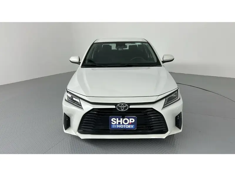 Toyota Yaris Y PLUS 1.3L 2024 1