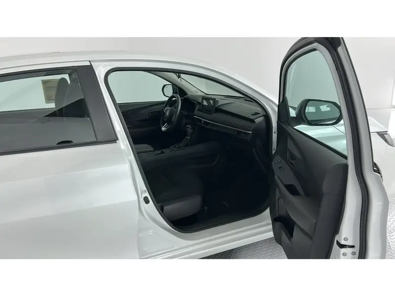 Toyota Yaris Y PLUS 1.3L 2024 7