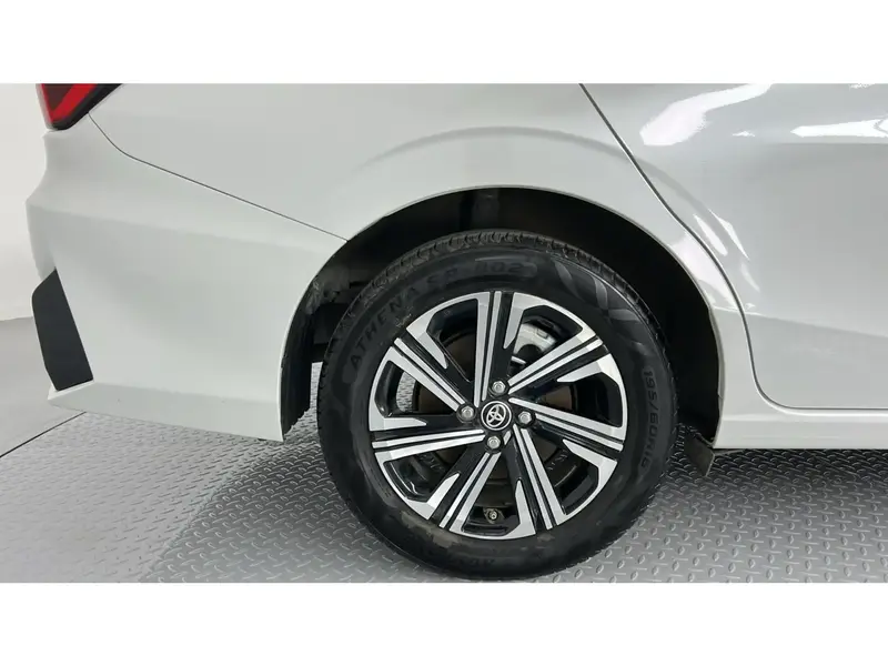 Toyota Yaris Y PLUS 1.3L 2024 17