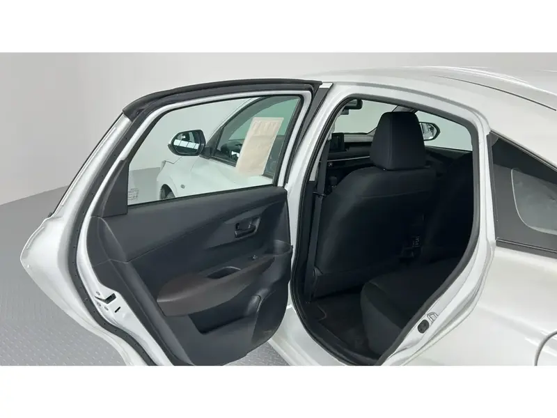 Toyota Yaris Y PLUS 1.3L 2024 20