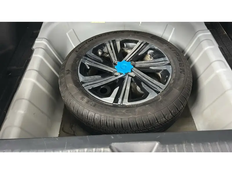 Toyota Yaris Y PLUS 1.3L 2024 29