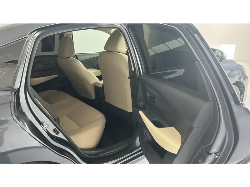 Toyota Yaris Y 2024 9