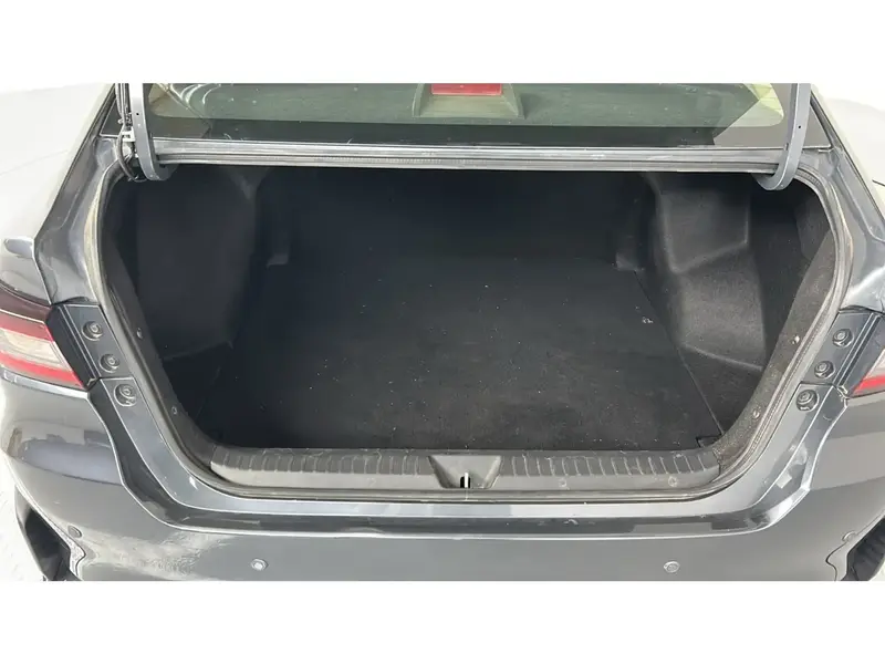 Toyota Yaris Y 2024 29