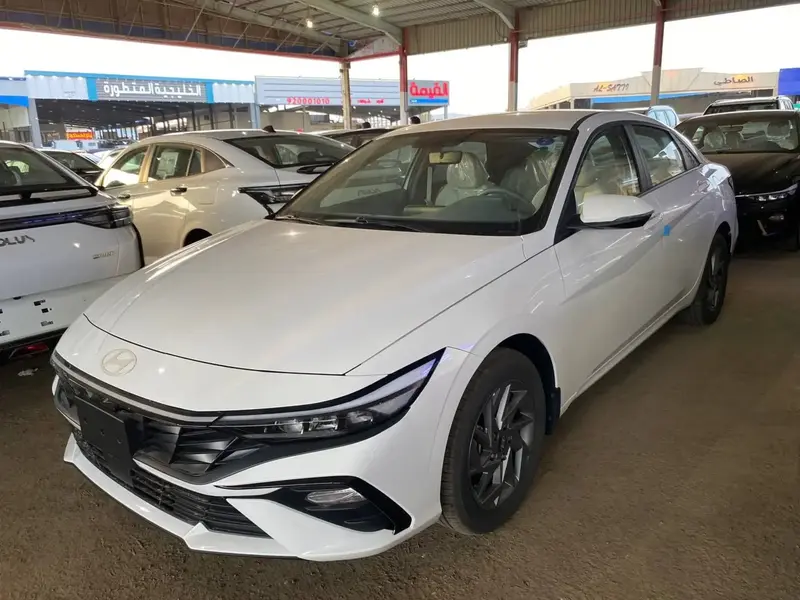 Hyundai Elantra 2026 3
