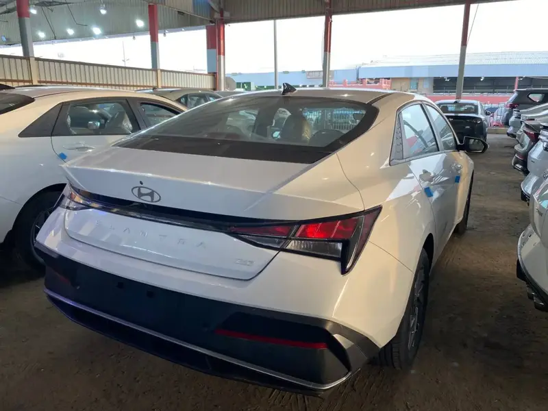 Hyundai Elantra 2026 9