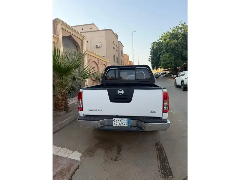 نيسان نافارا 2014 3