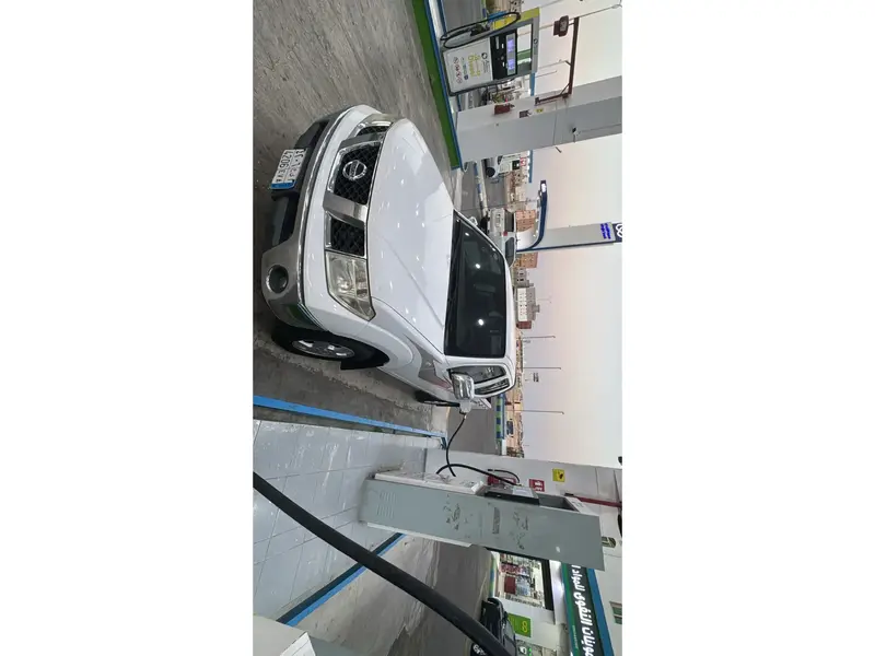 نيسان نافارا 2014 13
