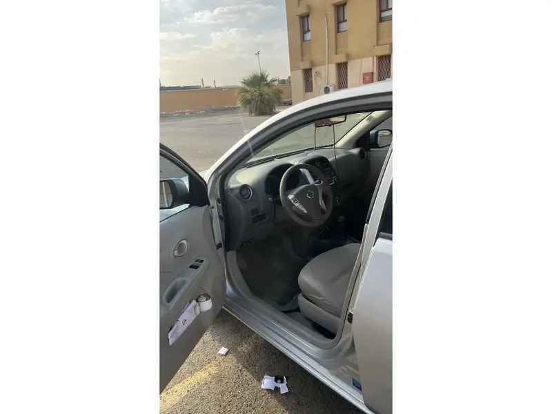 Nissan Sunny 2016 25