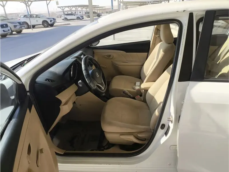 Toyota Yaris 2016 4