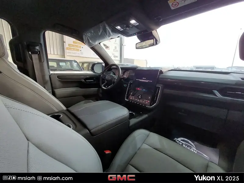 GMC Yukon XL 2025 10