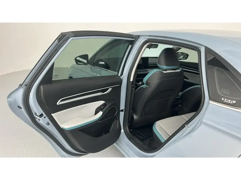 Geely Emgrand GF 2025 21
