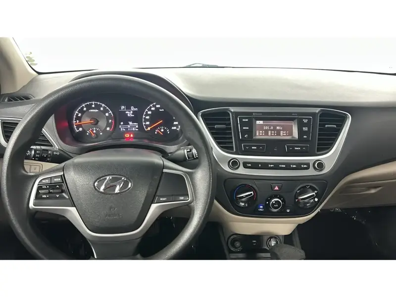 Hyundai Accent FLT 2023 26