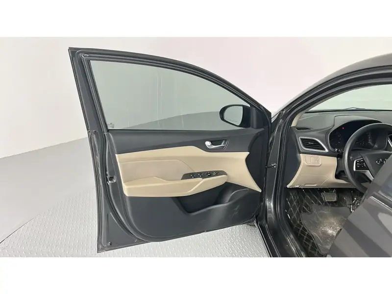 Hyundai Accent FLT 2023 28